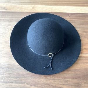 de Lux Black Wool Wide Brim Hat